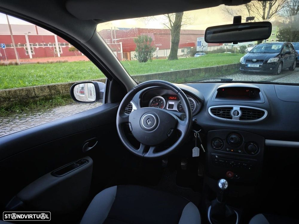 Renault Clio Break 1.2 16V Dynamique S - 17