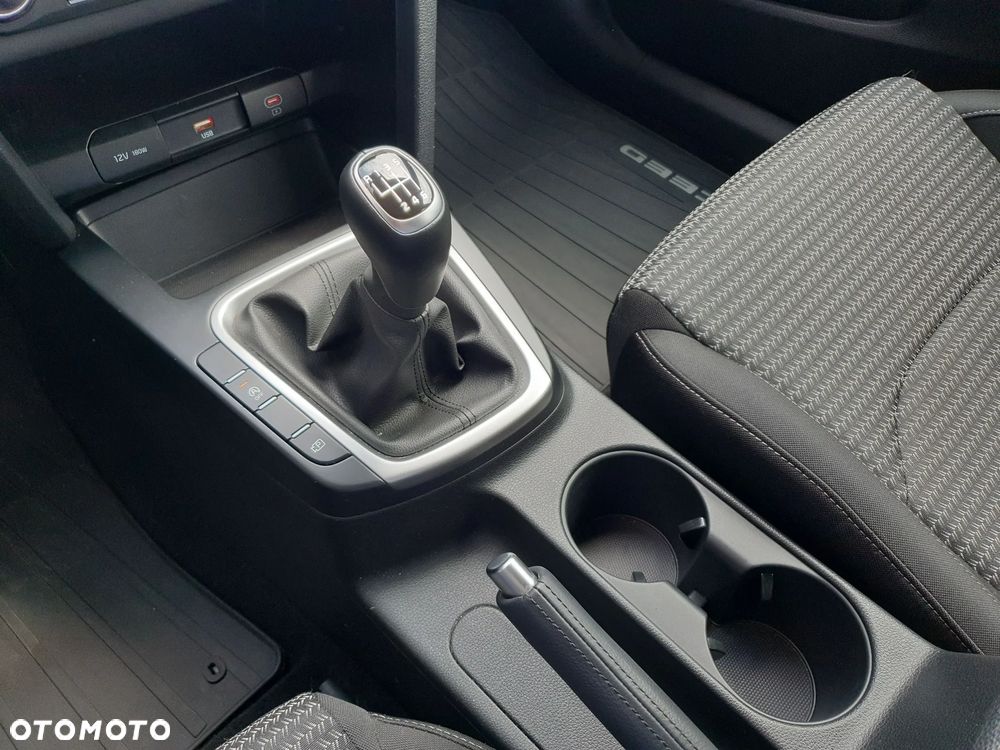 Kia Ceed 1.5 T-GDI M - 16