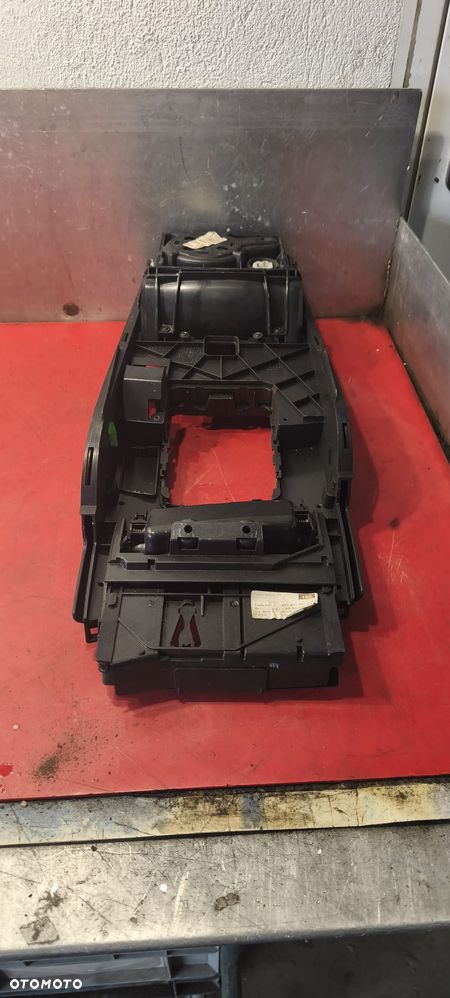 TUNEL ŚRODKOWY PANEL OSŁONA MMI Audi A6 C6 4F1864261 - 6
