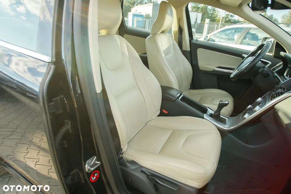 Volvo XC 60 D3 Summum - 33