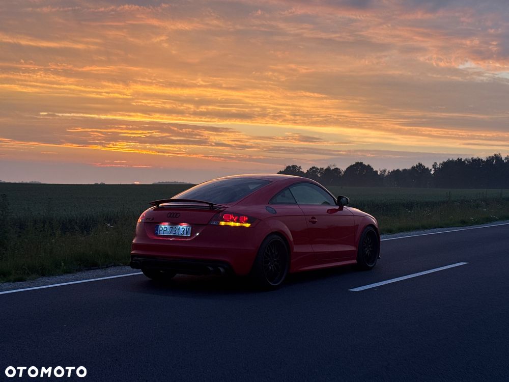 Audi TT S Coupé - 14