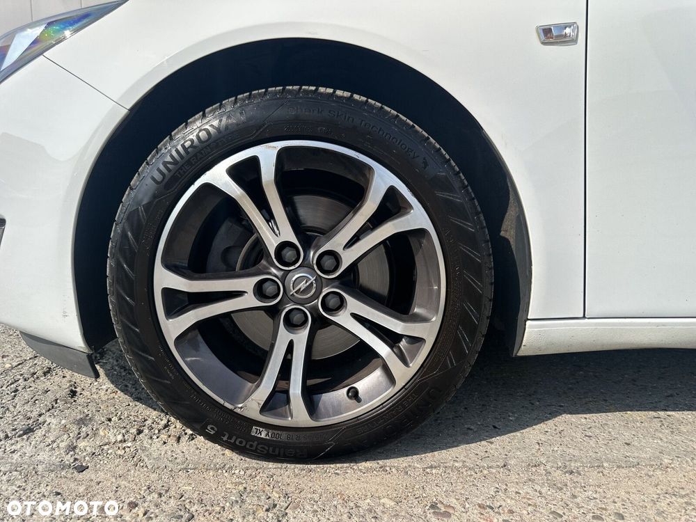 Opel Insignia 1.6 T Cosmo - 33