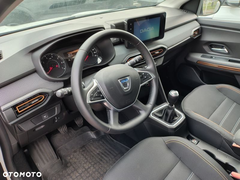Dacia Sandero - 10