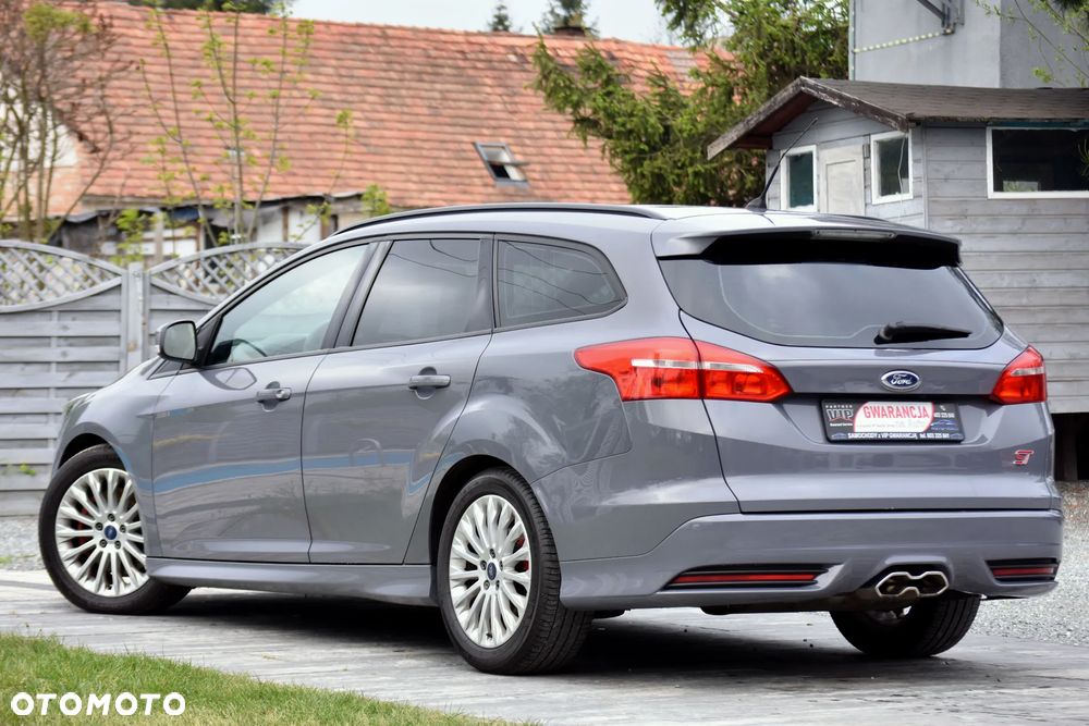 Ford Focus 2.0 TDCi ST - 15