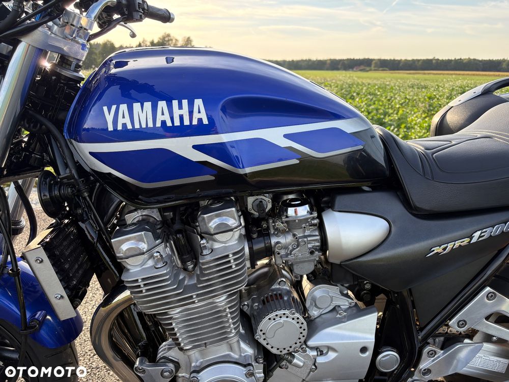 Yamaha XJR - 27