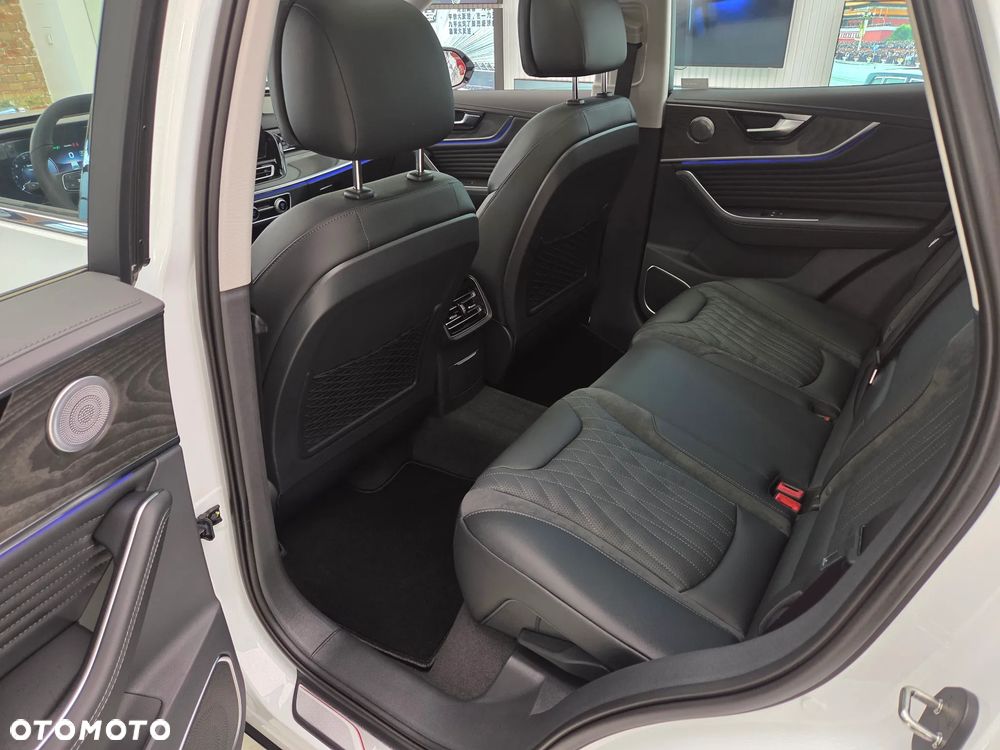 Hongqi HS5 2.0T Executive AWD - 15