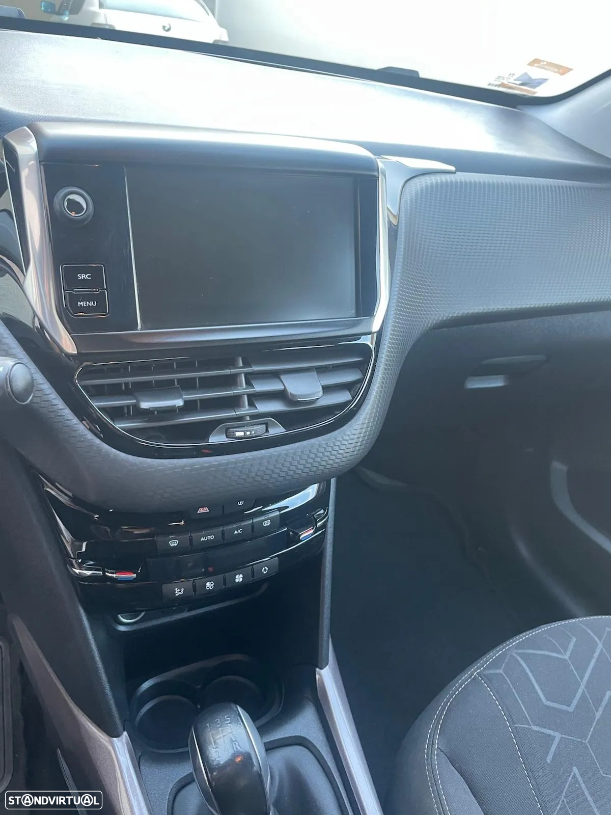 Peugeot 2008 1.6 BlueHDi Style - 10