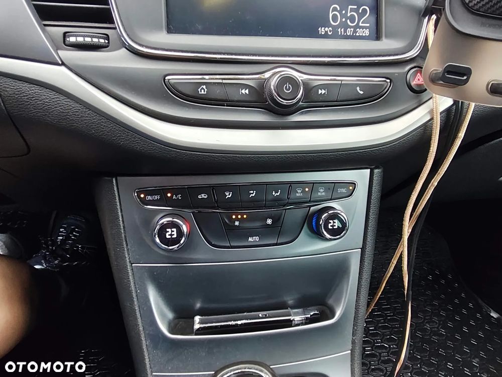 Opel Astra 1.6 CDTI Essentia S&S - 17