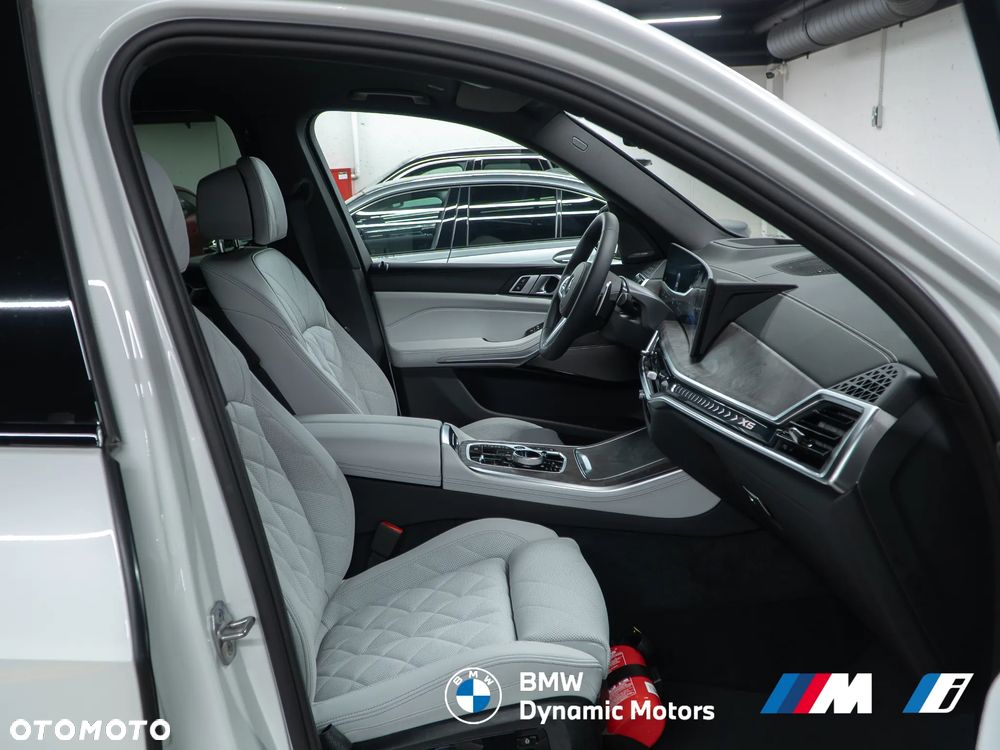 BMW X5 xDrive40i - 24
