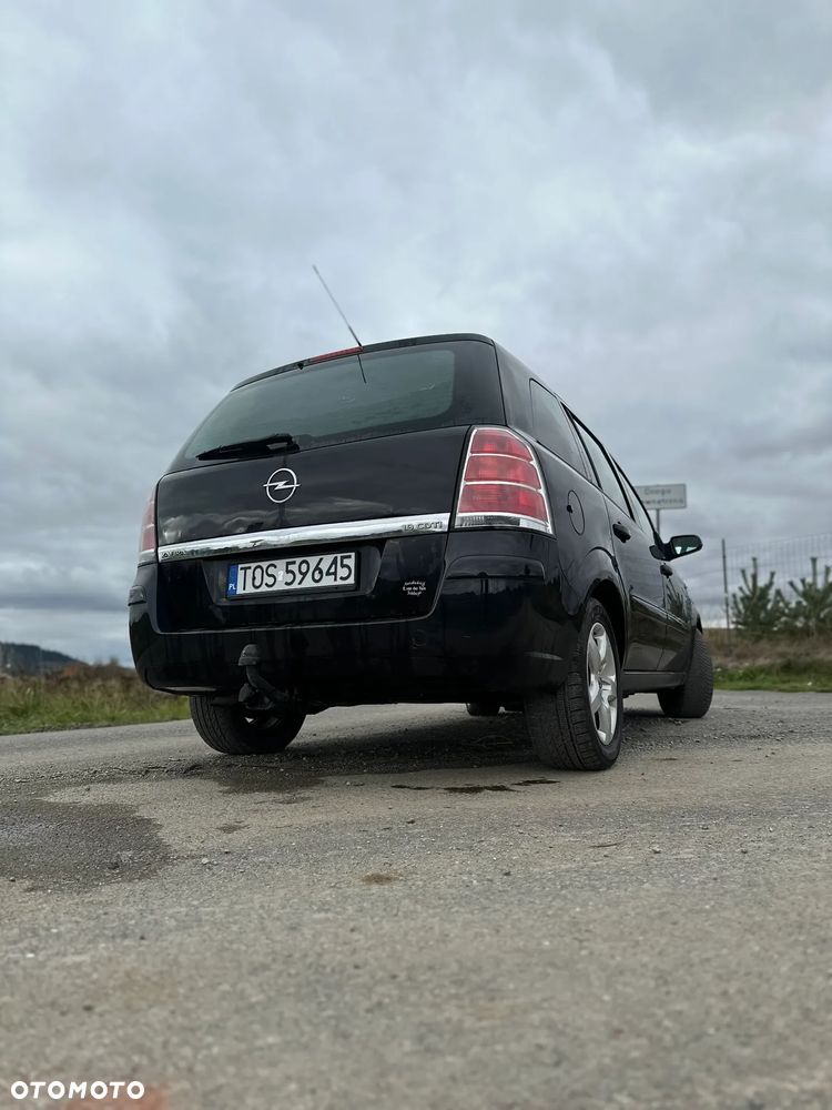 Opel Zafira - 10