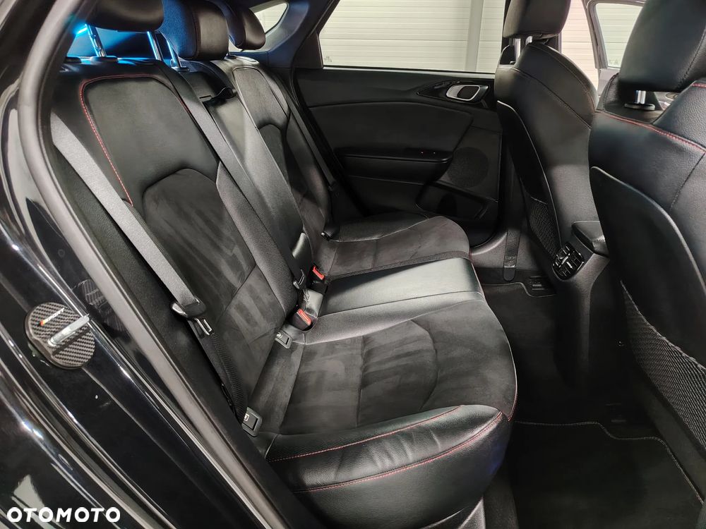 Kia ProCeed 1.6 T-GDI GT DCT - 30