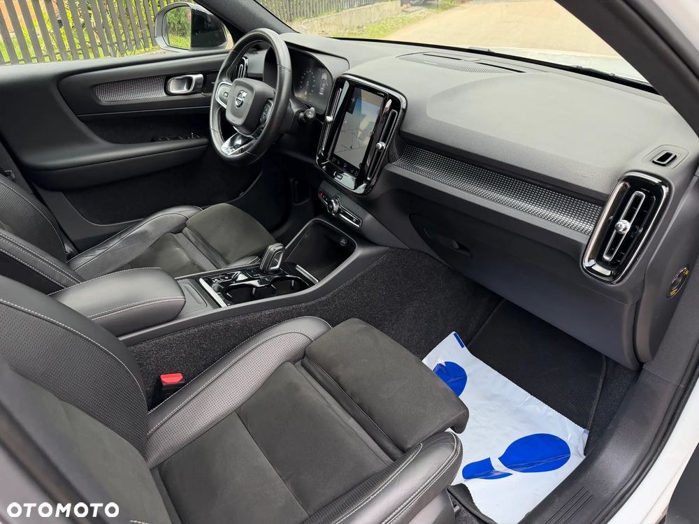 Volvo XC 40 T5 AWD R-Design - 12