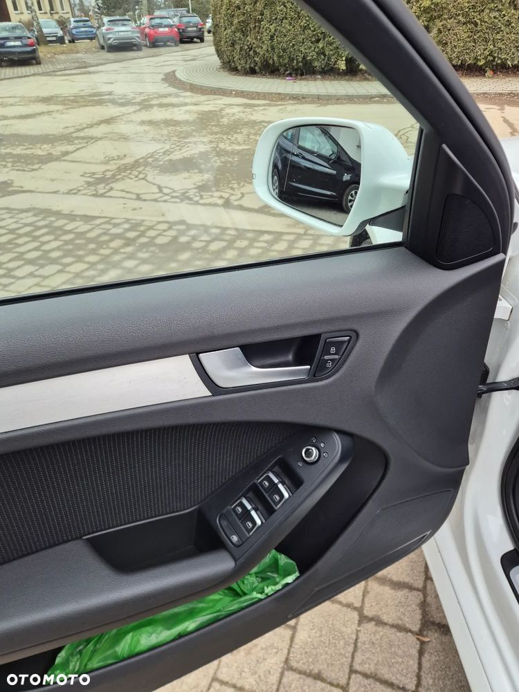 Audi A4 Avant 2.0 TDI DPF quattro S line Sportpaket - 19