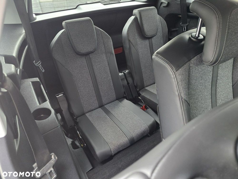 Peugeot 5008 - 7