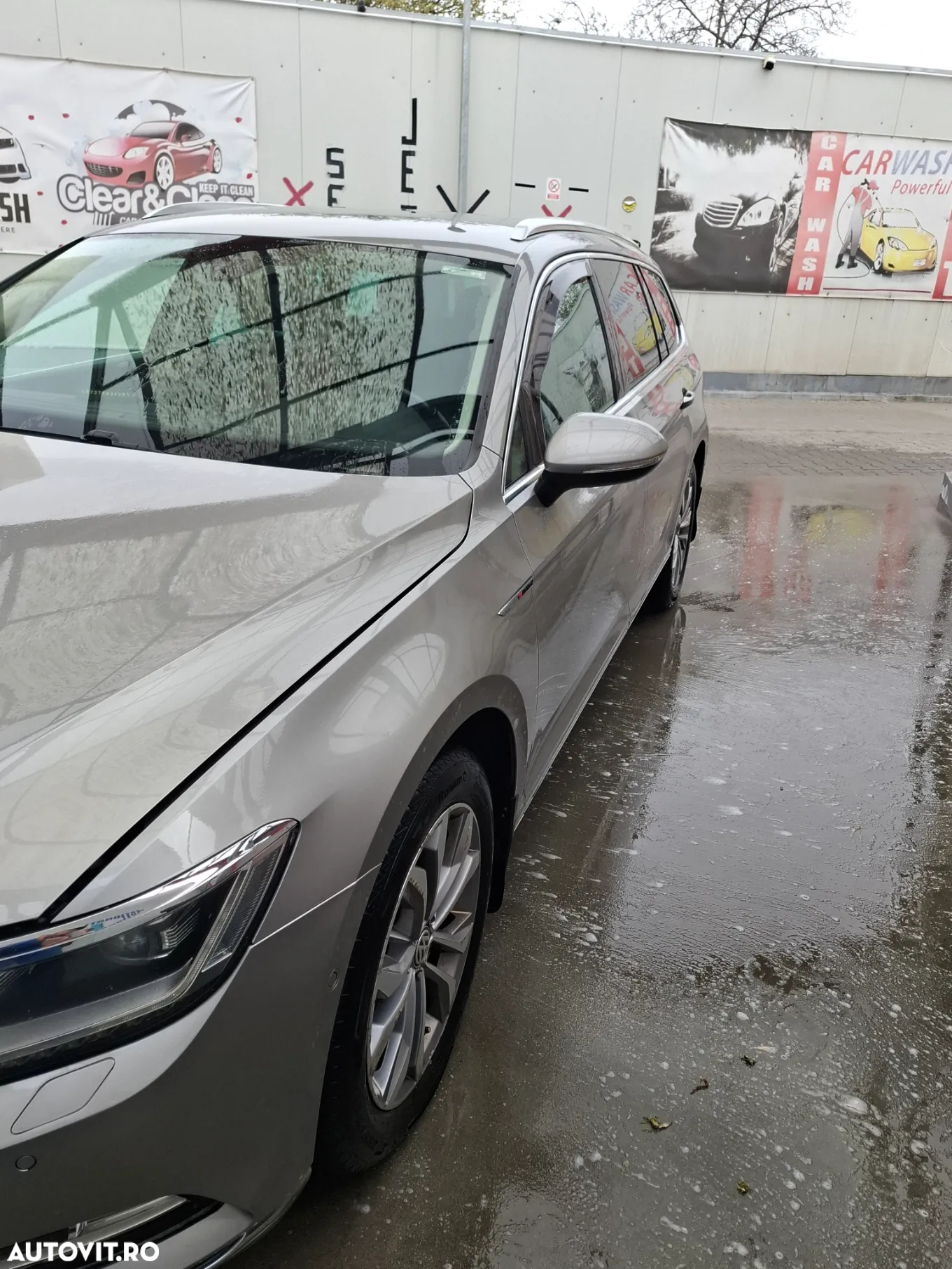 Volkswagen Passat Variant 2.0 TDI DSG 4Motion Comfortline - 16