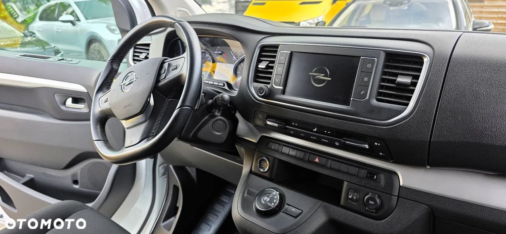 Opel VIVARO L3H1 2.0 145KM AUTOMAT 8-biegów - 17