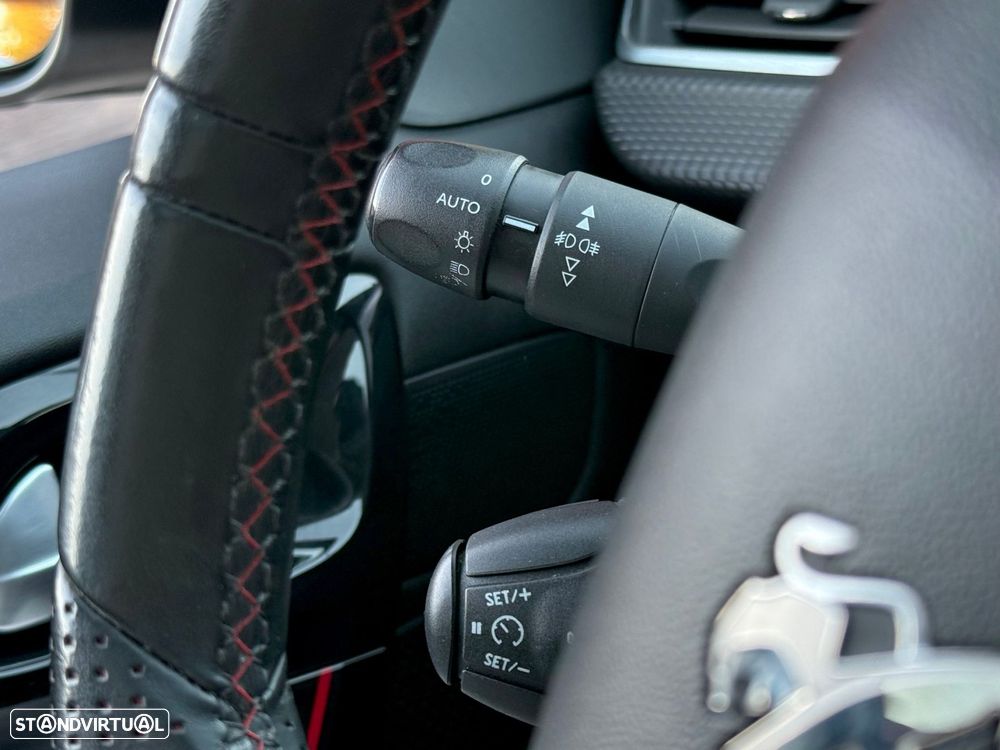 Peugeot 2008 1.2 PureTech GT Line - 14