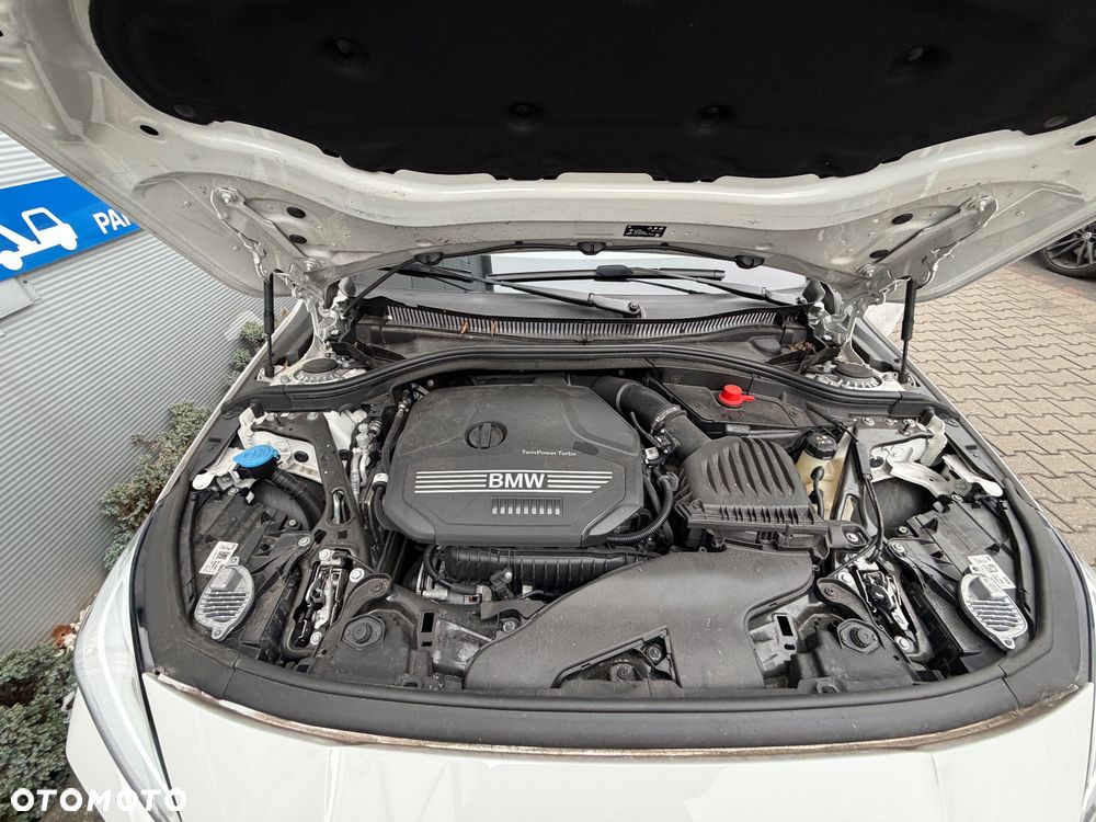 BMW Seria 2 218i M Sport - 4