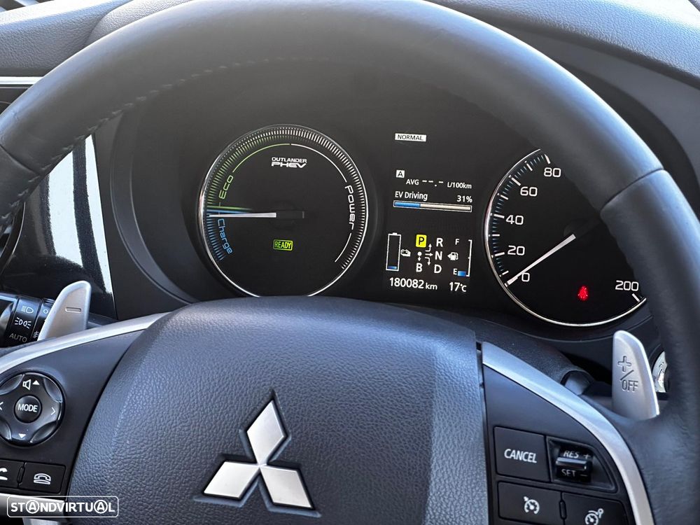 Mitsubishi Outlander 2.0 4WD - 31