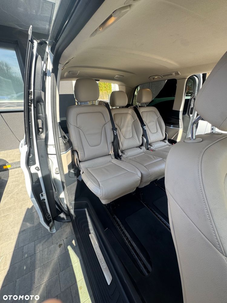 Mercedes-Benz Klasa V 300 d 4-Matic Avantgarde 9G-Tronic (d³ugi) - 39