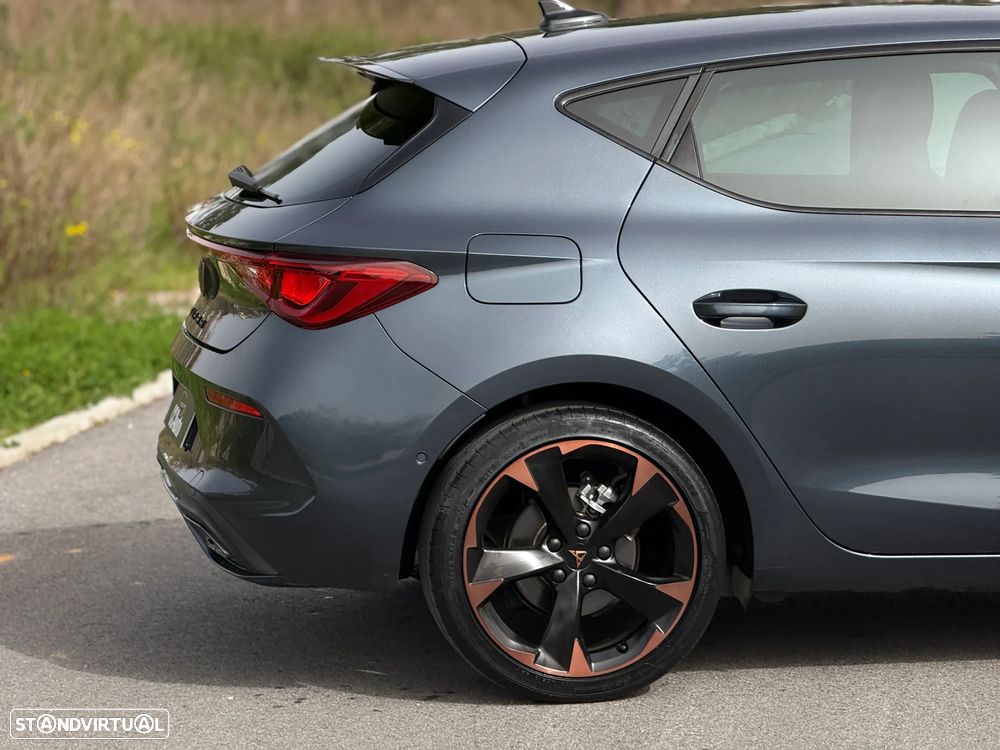 Cupra Leon 1.5 eTSI DSG - 11