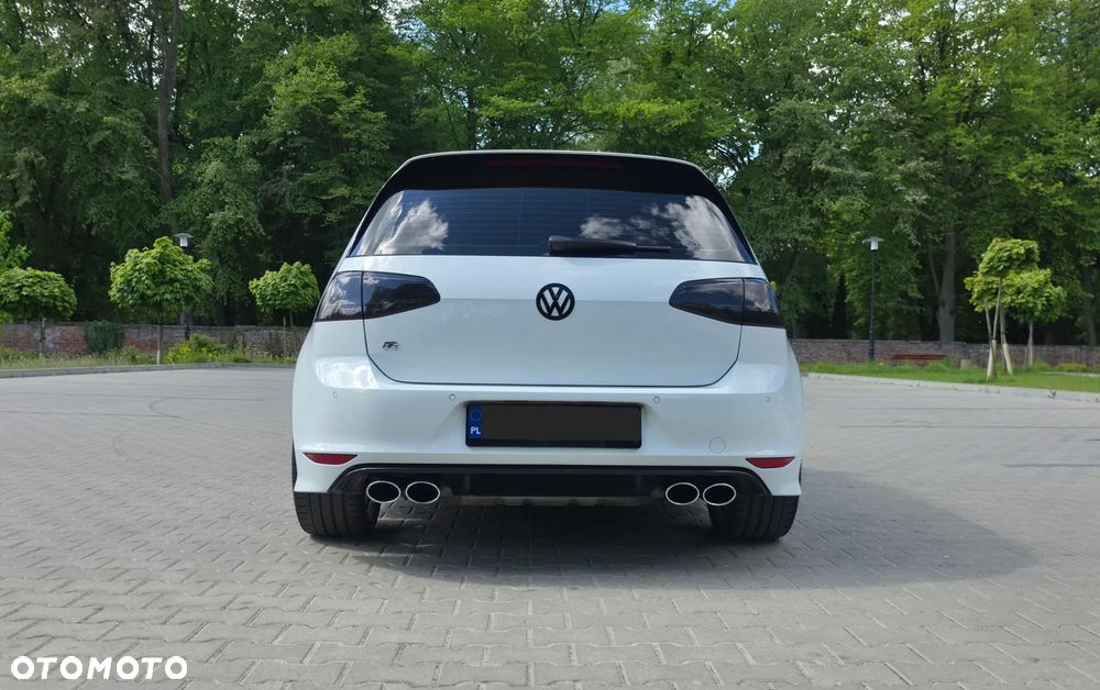 Volkswagen Golf - 6
