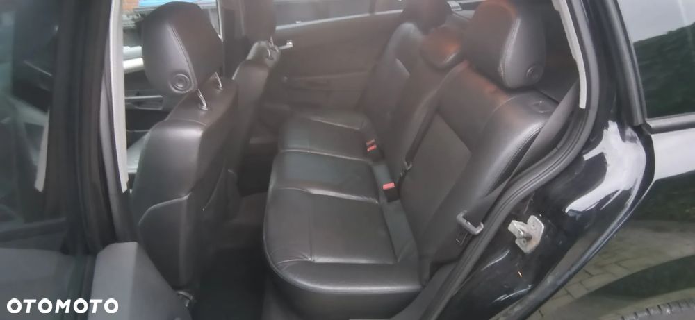Opel Astra 1.9 CDTI Cosmo - 6