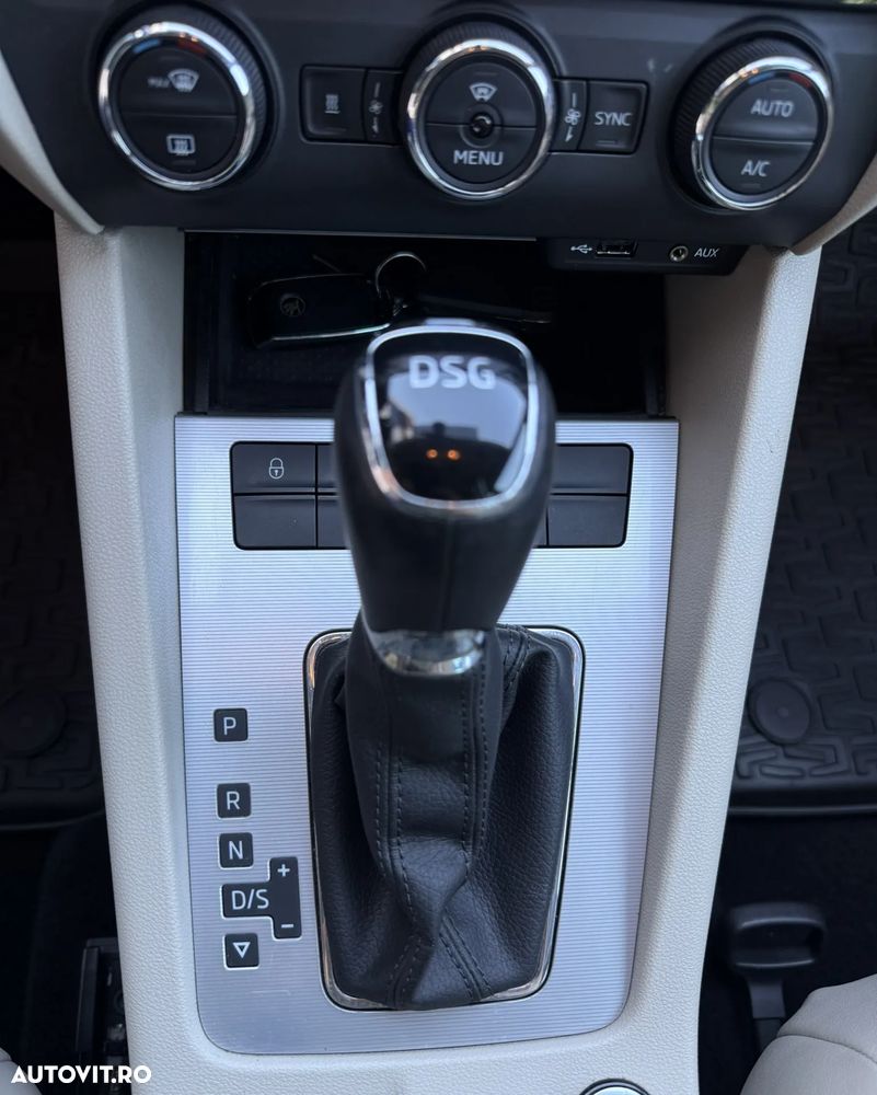 Skoda Octavia 2.0 TDI DSG Style - 12