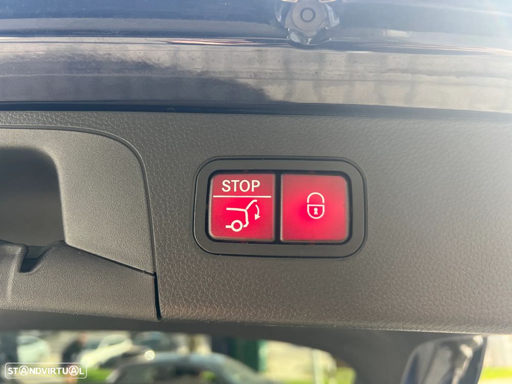 Mercedes-Benz GLC 300 de 4Matic 9G-TRONIC AMG Line - 29