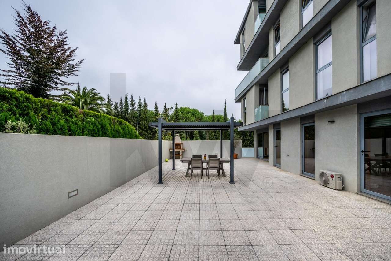 Apartamento T3 com terraço de 120 m2 em condomínio com jardim e piscin - Grande imagem: 3/41