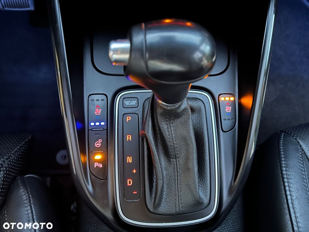 Kia Carens 1.7 CRDi Vision - 21