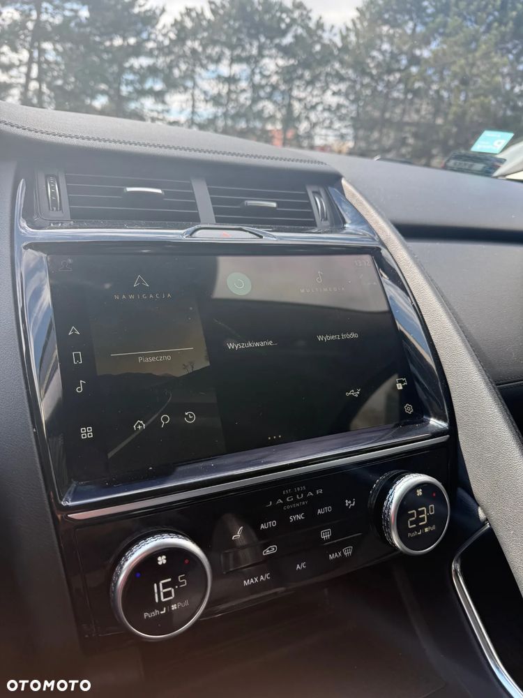Jaguar E-Pace 1.5 P160 mHEV R-Dynamic S - 9