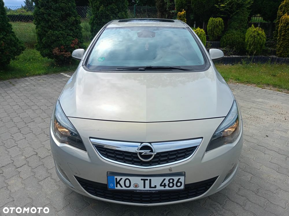 Opel Astra 1.6 Design Edition - 2