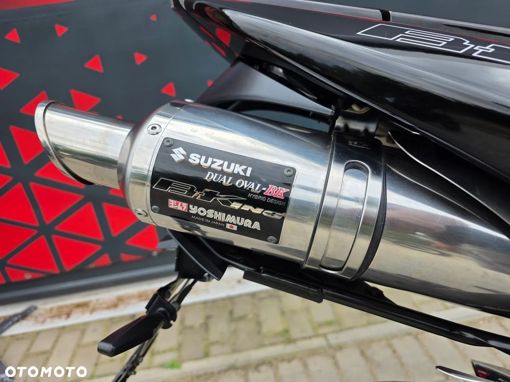 Suzuki GSX - 26