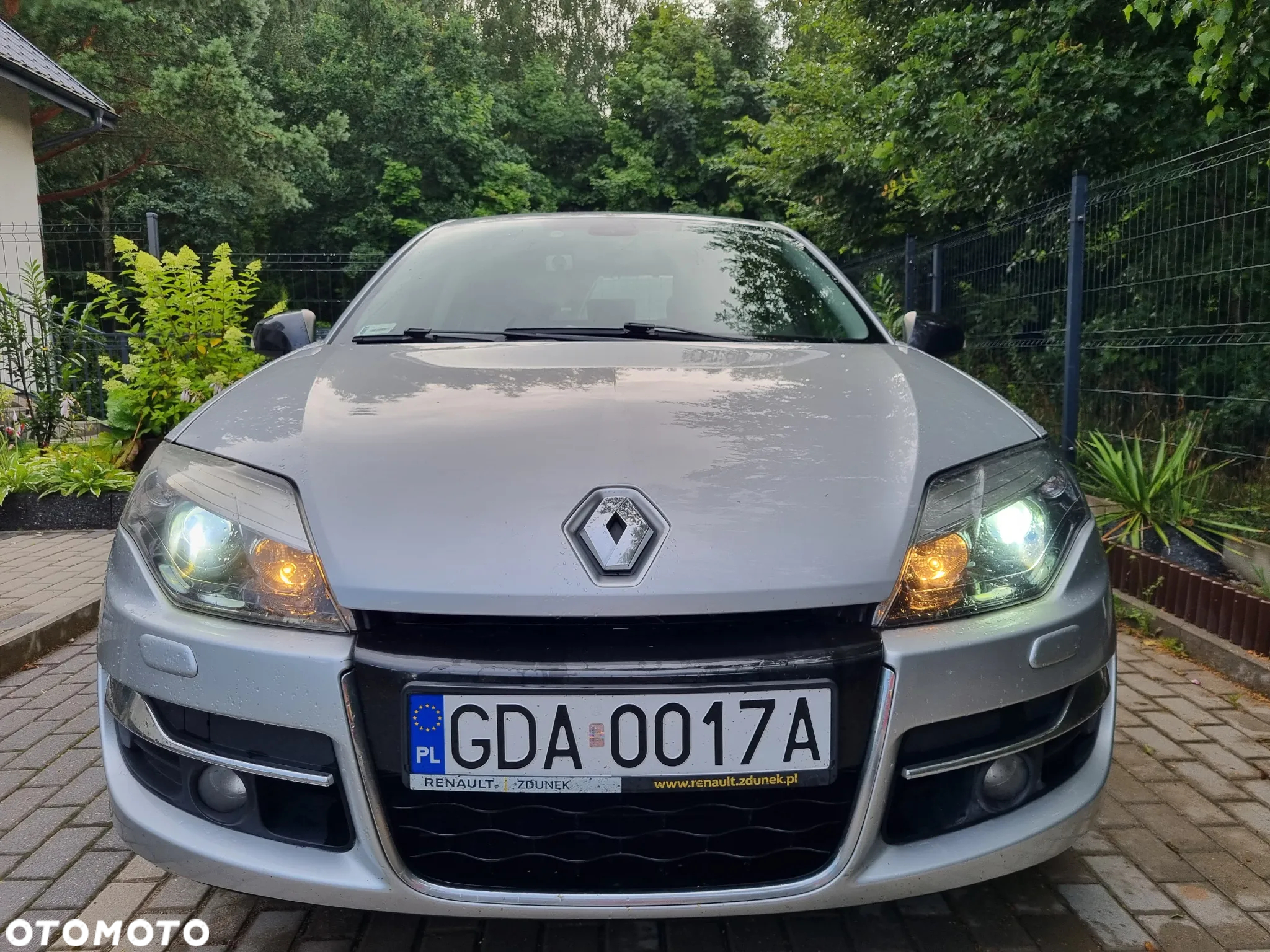 Renault Laguna 2.0 dCi Bose Edition - 8