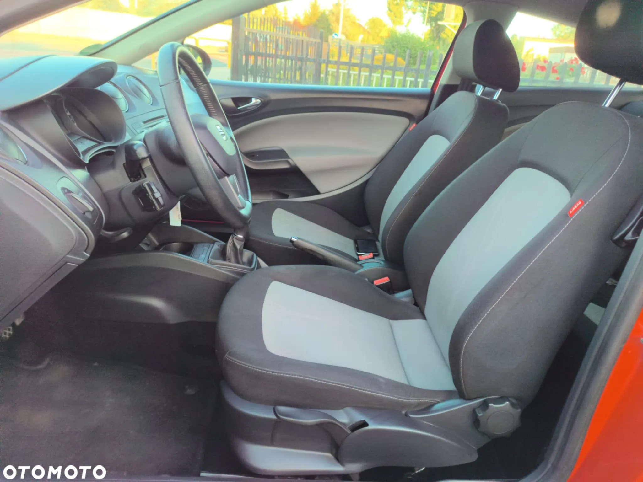 Seat Ibiza SC 1.4 16V Style Salsa - 12