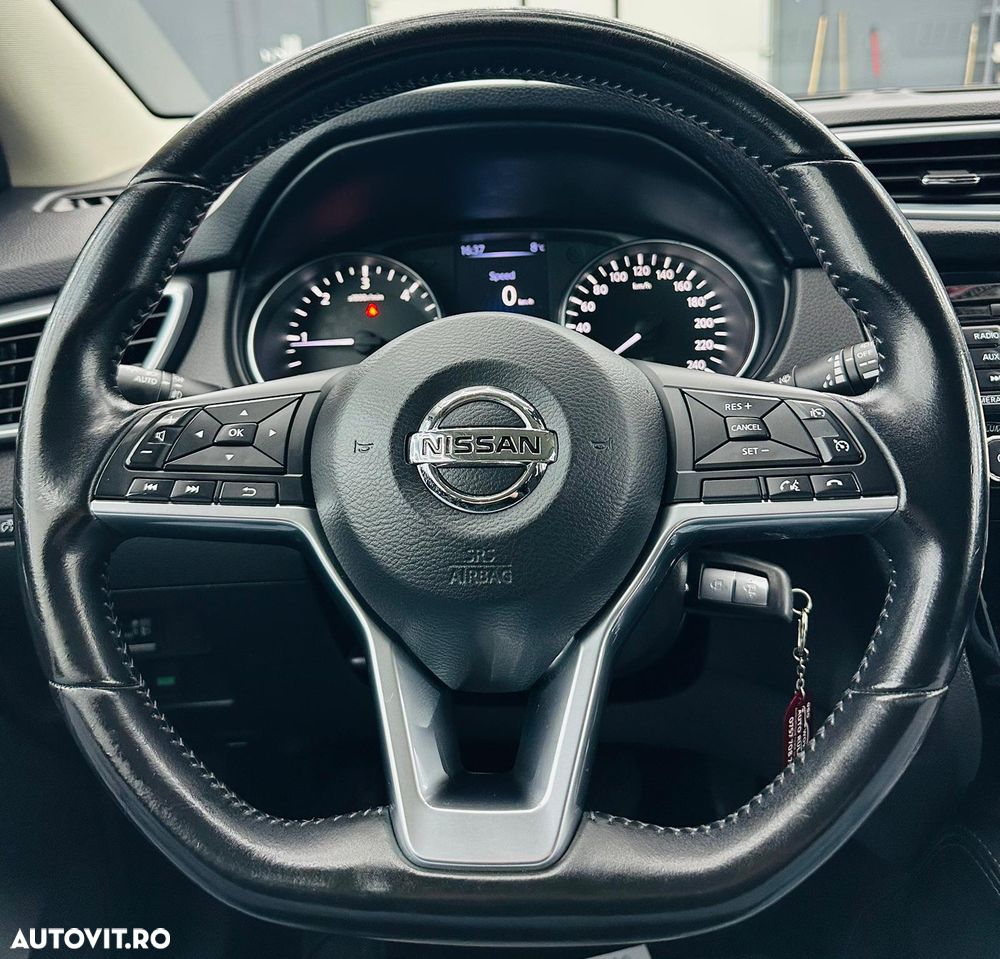 Nissan Qashqai 1.6 DCI Xtronic N-Connecta - 31