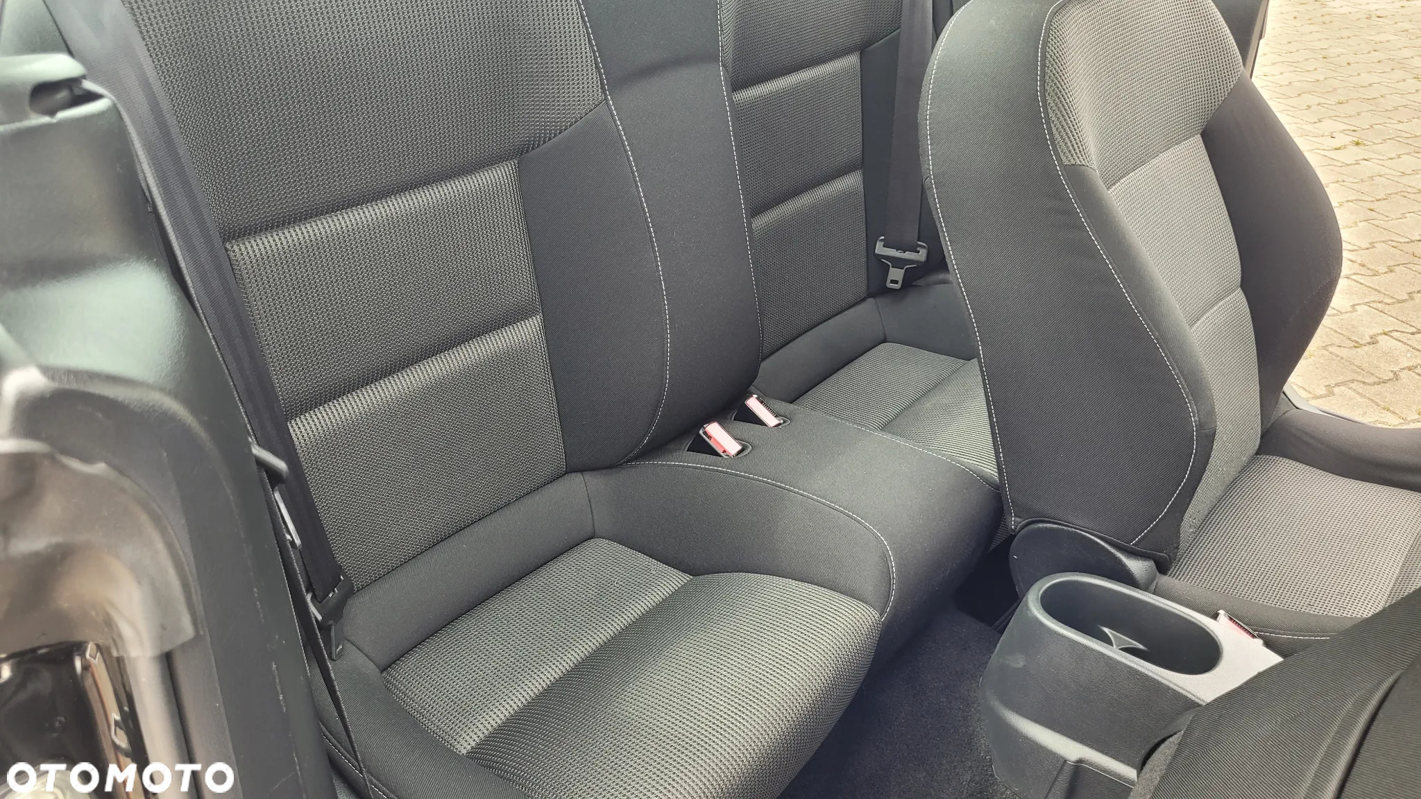 Peugeot 207 CC - 24
