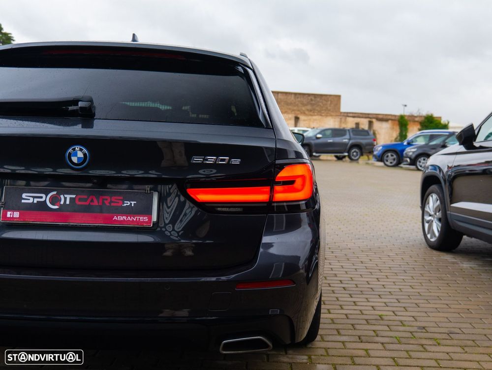 BMW 530 e - 32