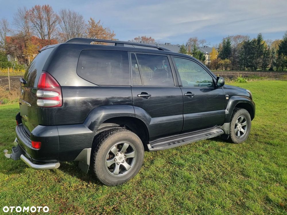 Toyota Land Cruiser - 4