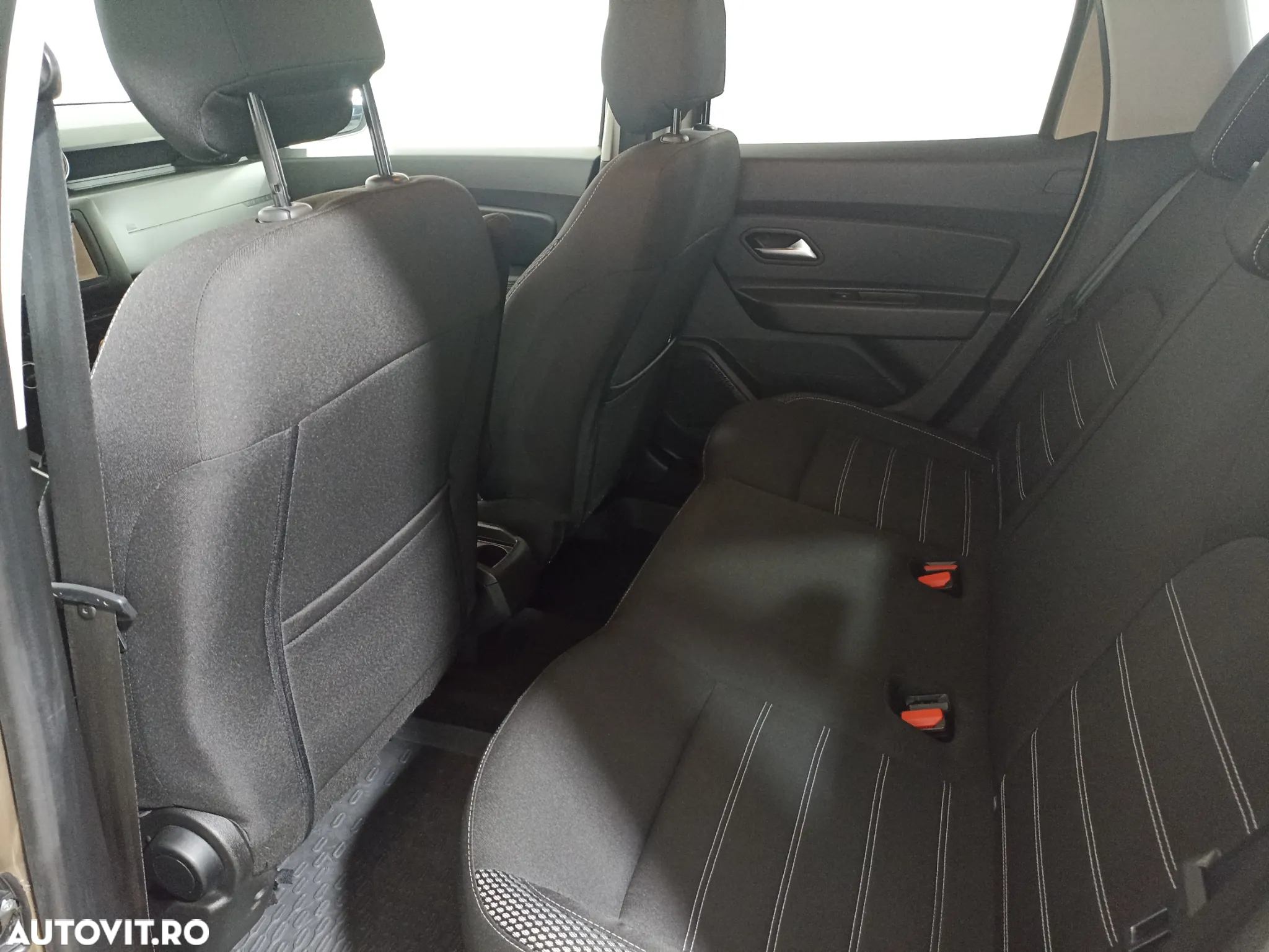 Dacia Duster TCe 130 GPF Comfort - 12