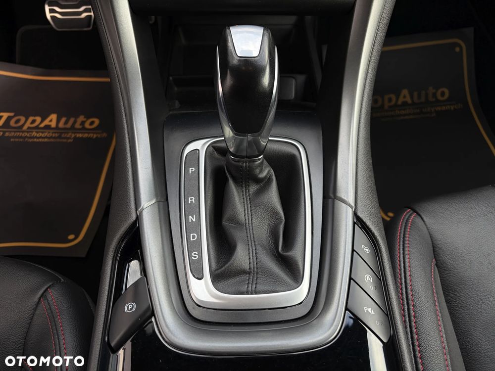 Ford Mondeo 2.0 TDCi ST-Line PowerShift - 32