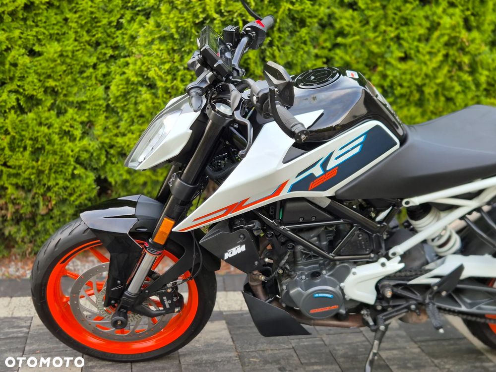 KTM Duke 125 - 18