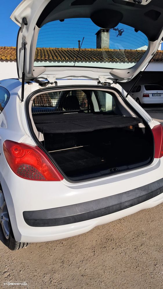 Peugeot 207 1.4 HDi Urban - 6