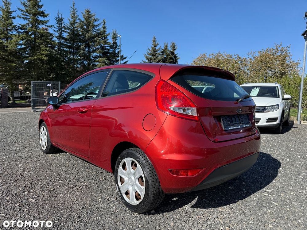 Ford Fiesta 1.4 Autom Ghia - 6