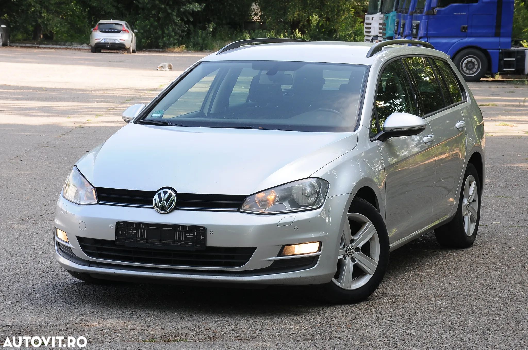 Volkswagen Golf 2.0 TDI Highline - 1