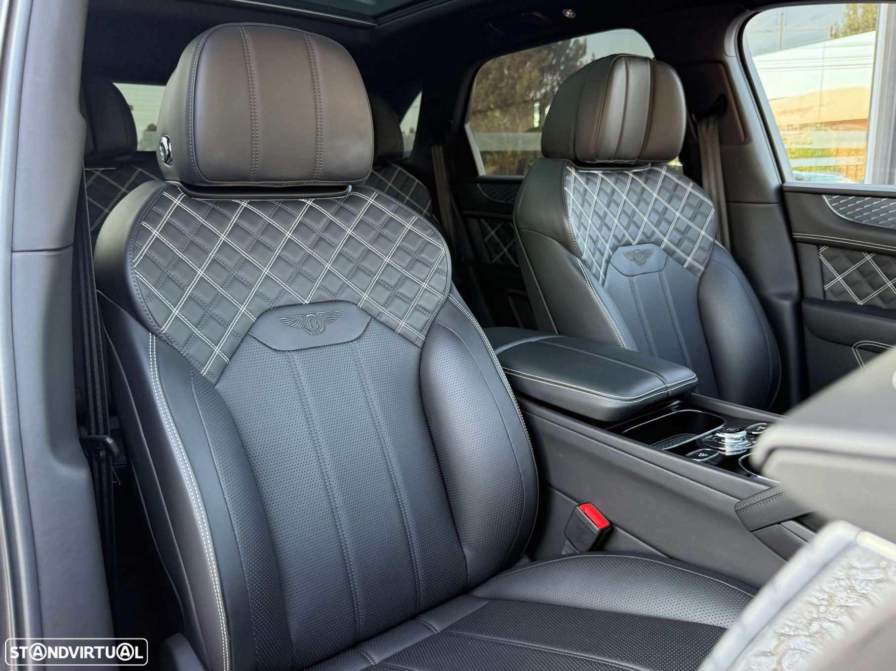 Bentley Bentayga V8 Atelier Edition - 24