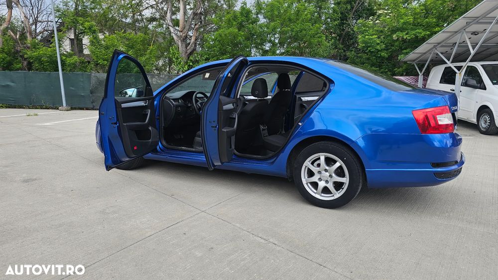 Skoda Octavia 1.6 TDI DSG Ambition - 4