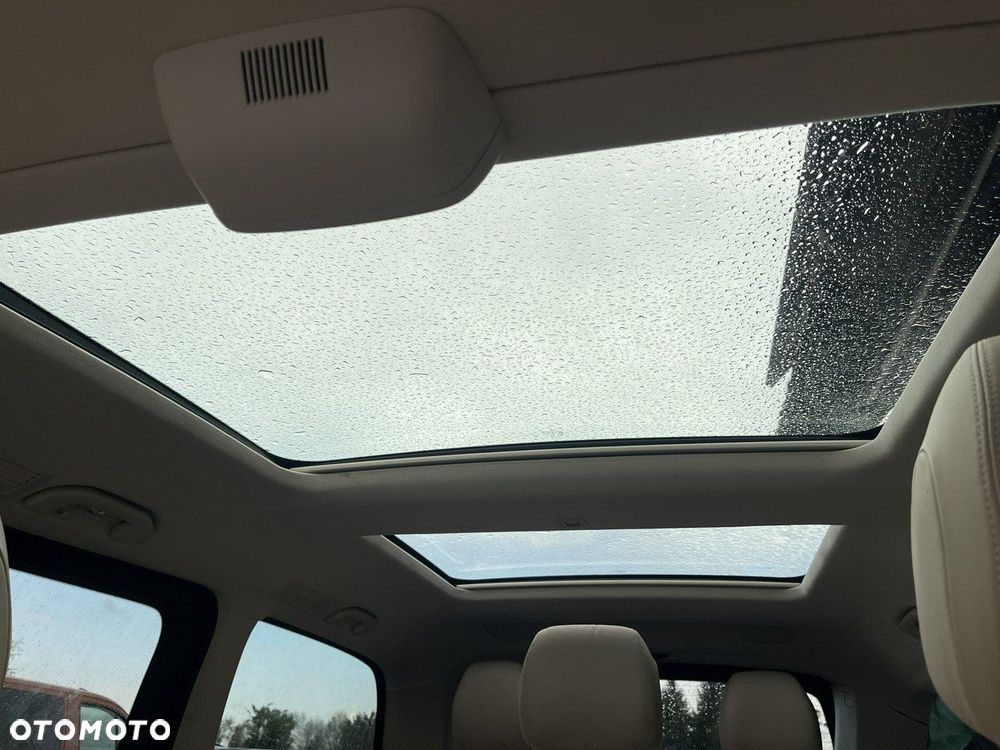 Mercedes-Benz Klasa V 300 d lang 4Matic 9G-TRONIC Exclusive Edition - 11