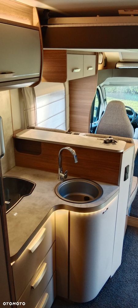 KNAUS LIVE WAVE 700MEG - 18